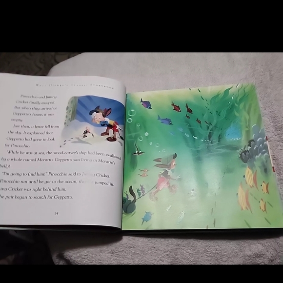 Disney Blue and Red Toy Collection - Picture 3 of 4